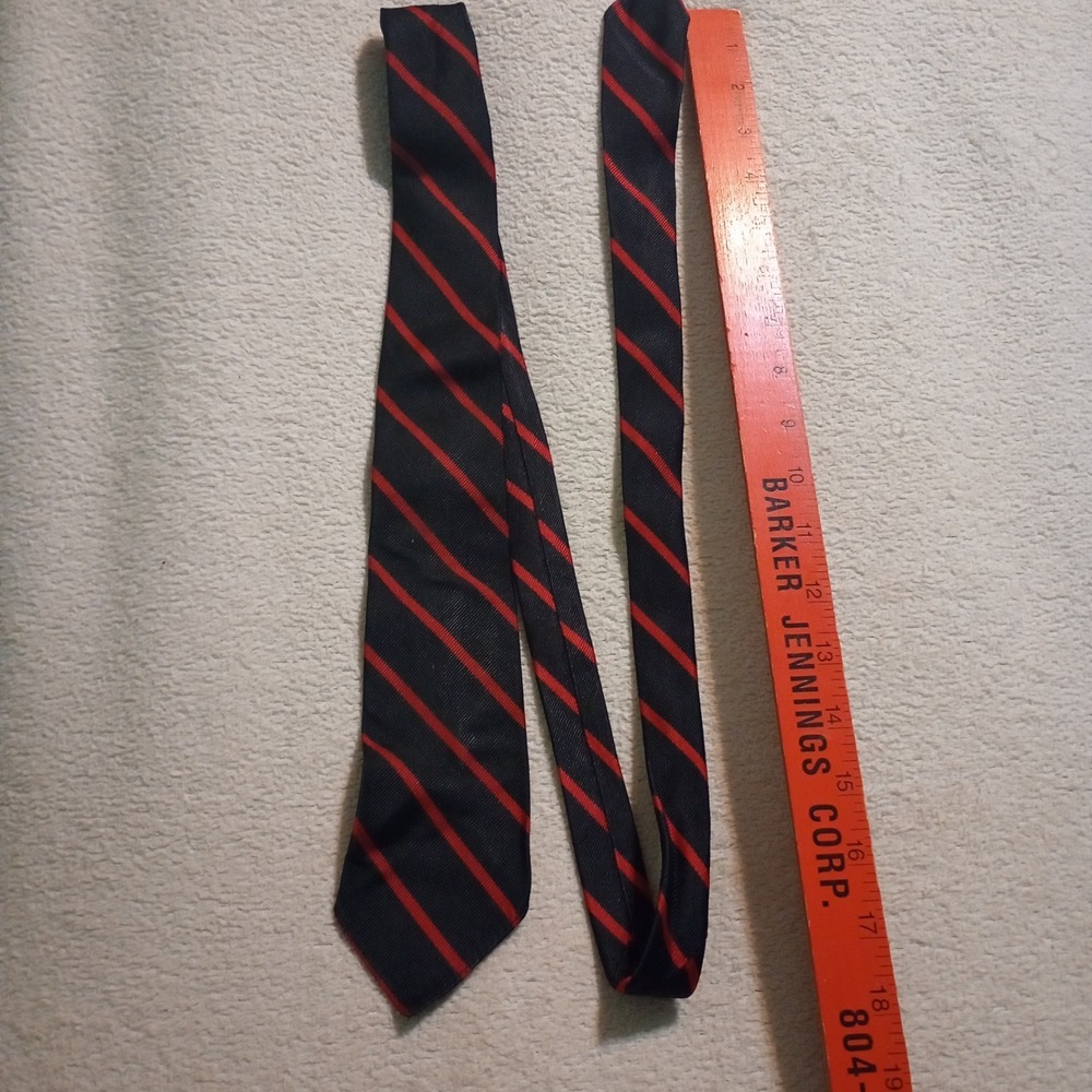 Cable Car Clothiers San Francisco Mens Silk Striped Tie Navy Blue Red Diagonal